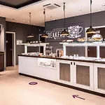 Premier Centre فندق 3*
