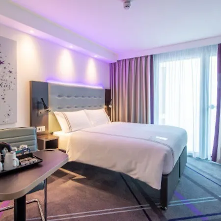Premier Centre 3*