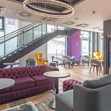 Premier Centre فندق 3*